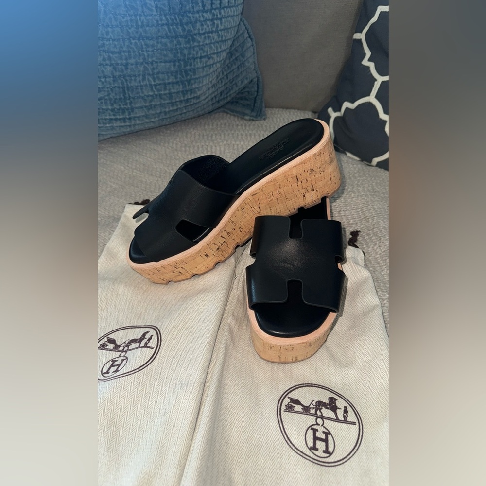 Hermes woman’s wedges